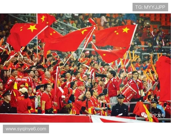 中国足球超级联赛新赛季揭幕战精彩纷呈 多支劲旅争锋再度点燃球迷热情