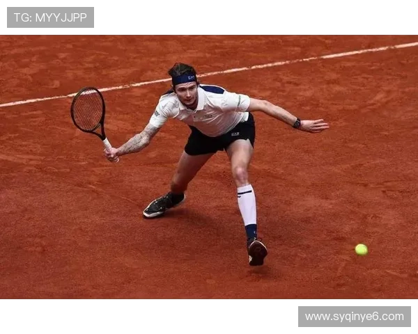 网球新星崛起，亚洲选手连破大满贯纪录引发全球关注